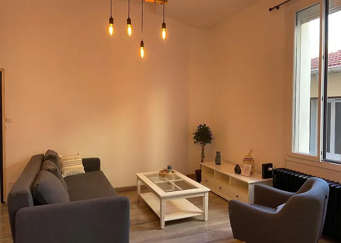 Appartement Coquet Dans Le Centre De Meze